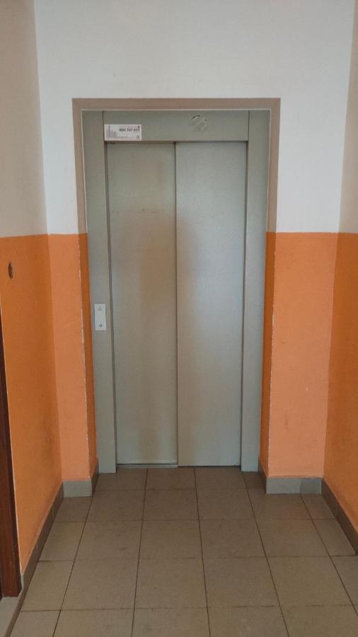 Apartament Guner Belchatow Bagian luar foto
