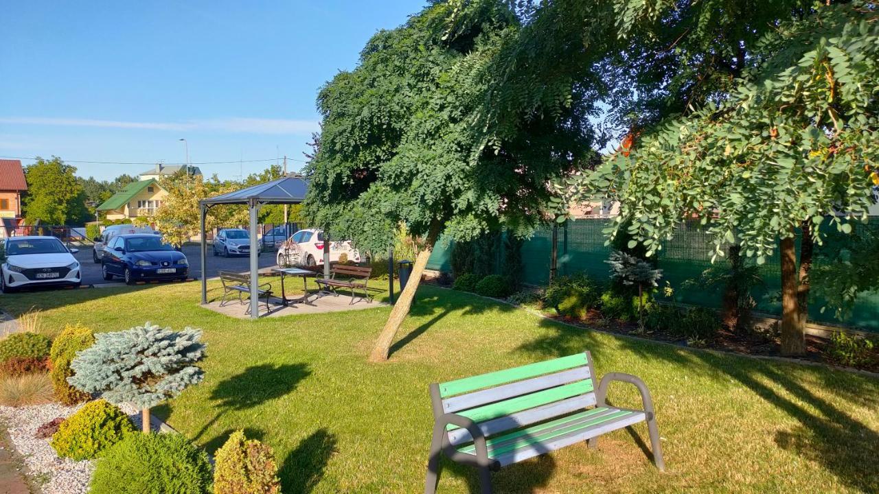 Apartament Guner Belchatow Bagian luar foto