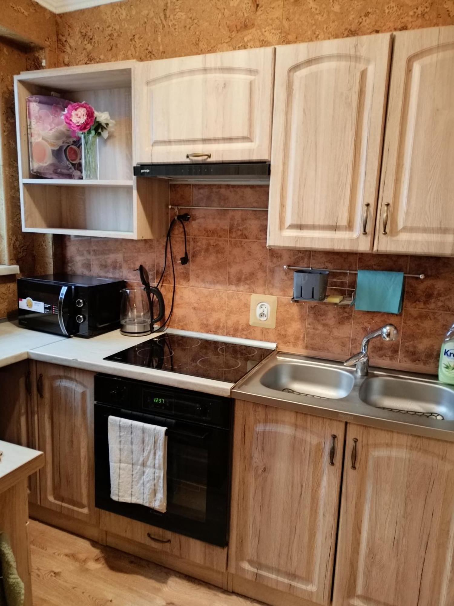 Apartament Guner Belchatow Bagian luar foto
